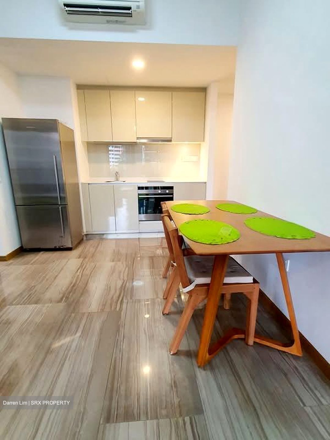Lakeville (D22), Condominium #564586301